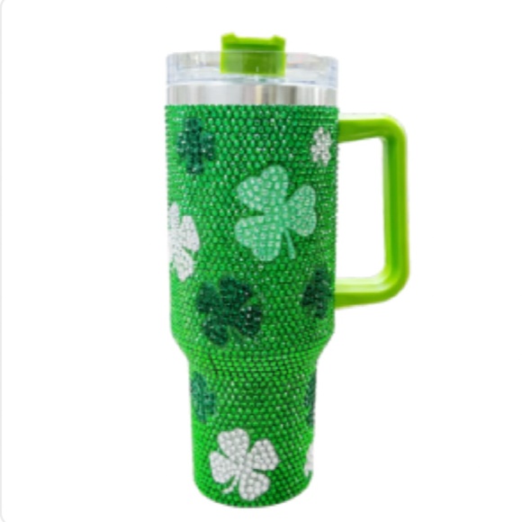 QUEEN OF SPARKLES Accessories - Brand New Queen of Sparkles Rhinestone Shamrock Tumbler